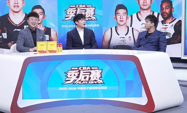 九游APP下载-新老东家都在征战季后赛！郭艾伦做客抖音解说辽宁比赛 小丁也在